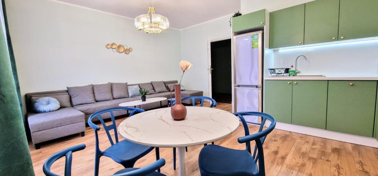 University District&City Gateaway Free Parking! 우치 외부 사진