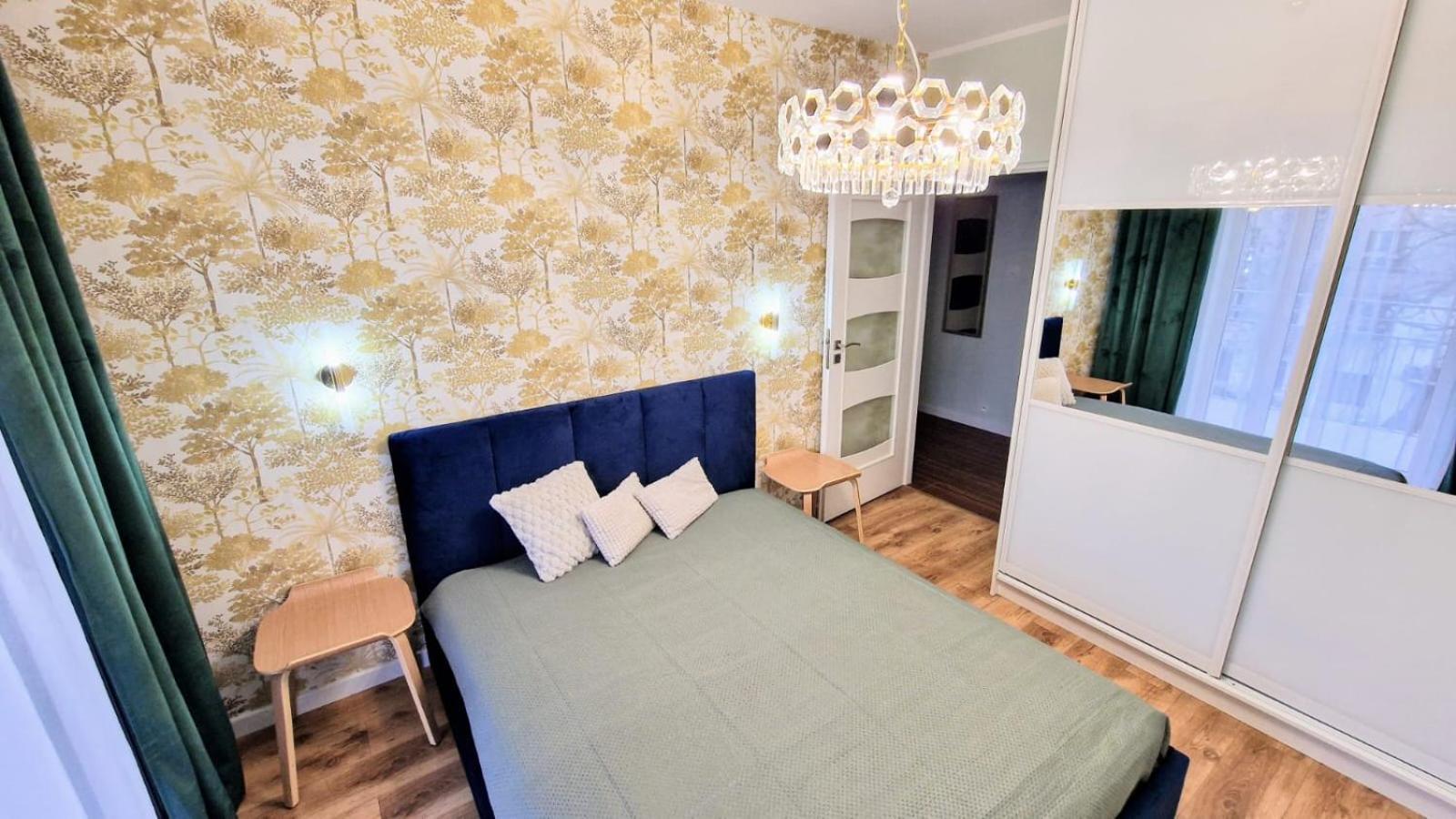 University District&City Gateaway Free Parking! 우치 외부 사진